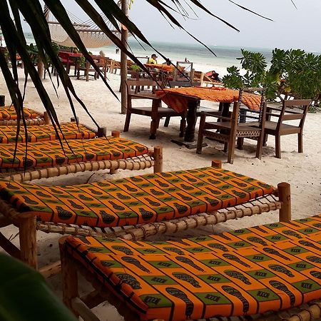Sipano Beach Lodge Кивенга Екстериор снимка